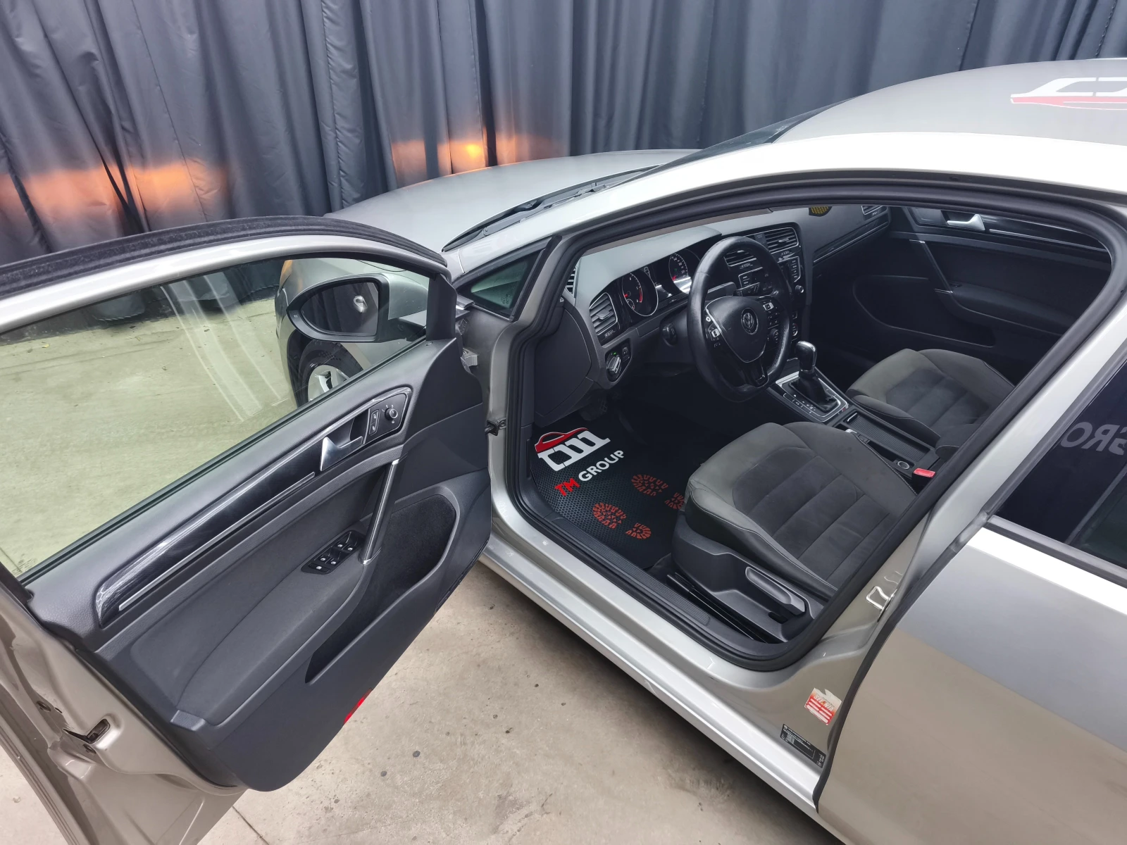 VW Golf 1.6TDI 105k.c Automatic E5, снимка 7 - Автомобили и джипове - 56130184