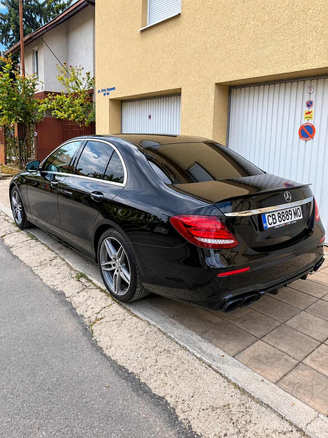 Mercedes-Benz E 220 d 4MATIC, снимка 4 - Автомобили и джипове - 56276526