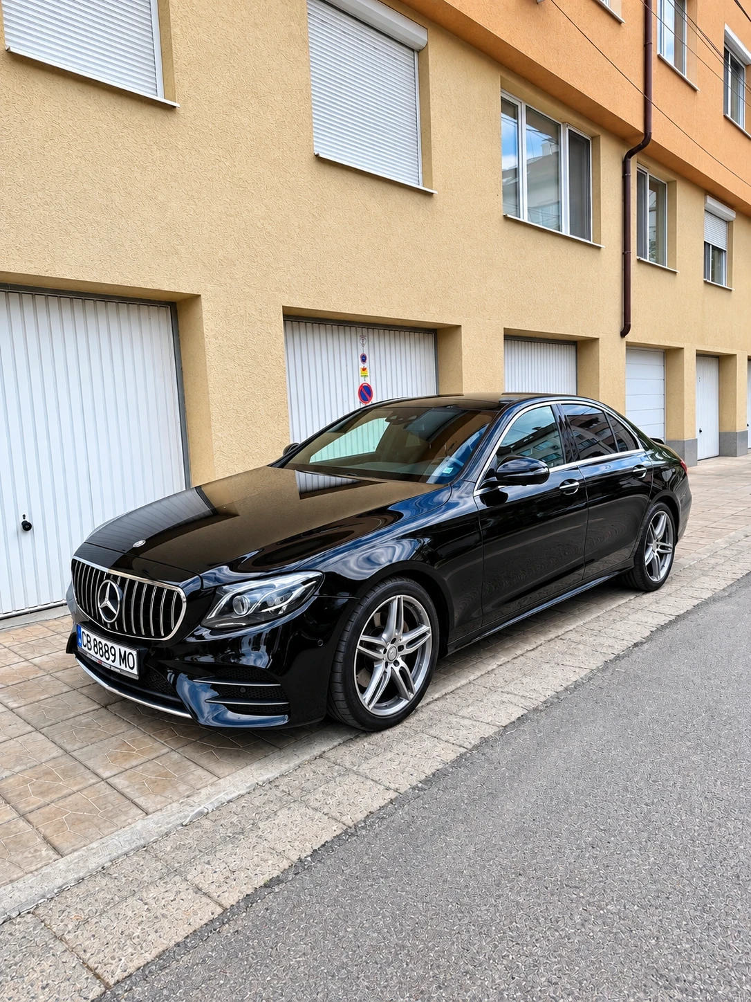 Mercedes-Benz E 220 d 4MATIC, снимка 2 - Автомобили и джипове - 56276526
