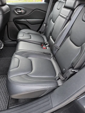 Jeep Cherokee 2.2D 4x4 Automatic, снимка 11