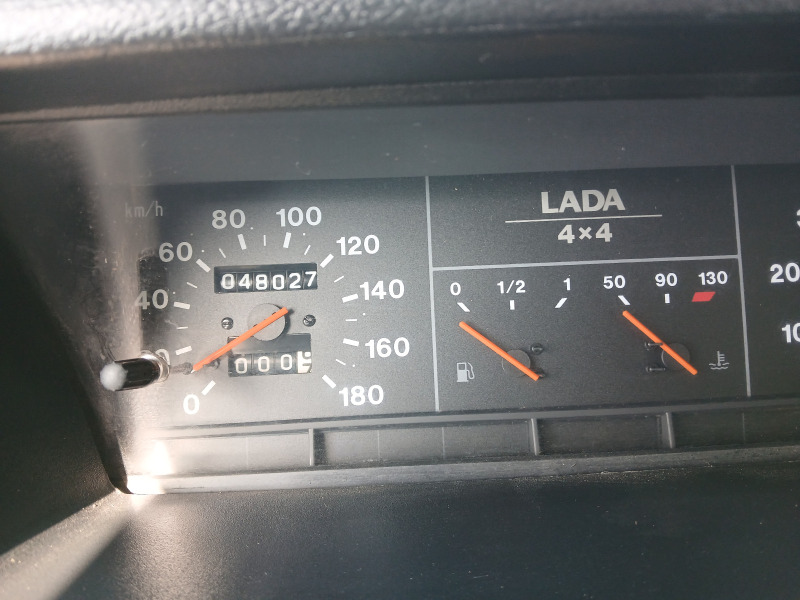Lada Niva, снимка 10 - Автомобили и джипове - 46439188