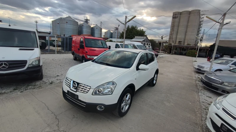 Nissan Qashqai 1.6i, снимка 2 - Автомобили и джипове - 47614122