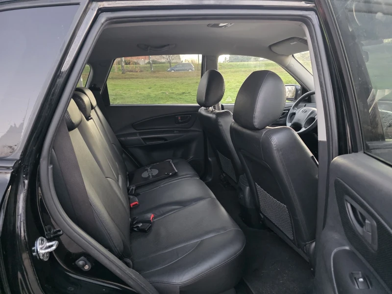 Hyundai Tucson 2.0i -141к.с Газ/Бензин, Вс.екстри., снимка 13 - Автомобили и джипове - 52805248