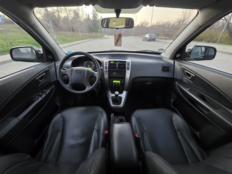 Hyundai Tucson 2.0i -141к.с Газ/Бензин, Вс.екстри., снимка 8 - Автомобили и джипове - 52805248