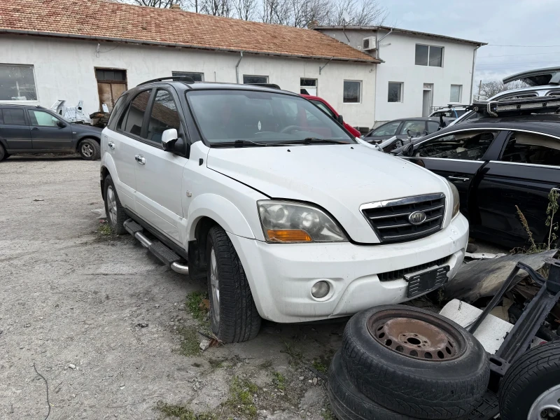 Kia Sorento 2.5 CRDI, снимка 2 - Автомобили и джипове - 53106163