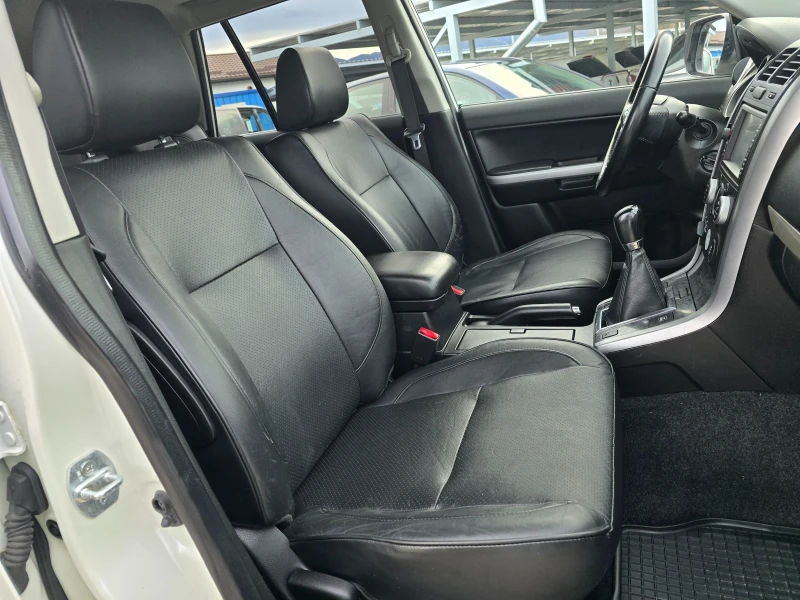 Suzuki Grand vitara 1.9DDIS РЕАЛНИ КИЛОМЕТРИ ! ! КЛИМАТРОНИК ! ! НАВИ, снимка 13 - Автомобили и джипове - 53347479