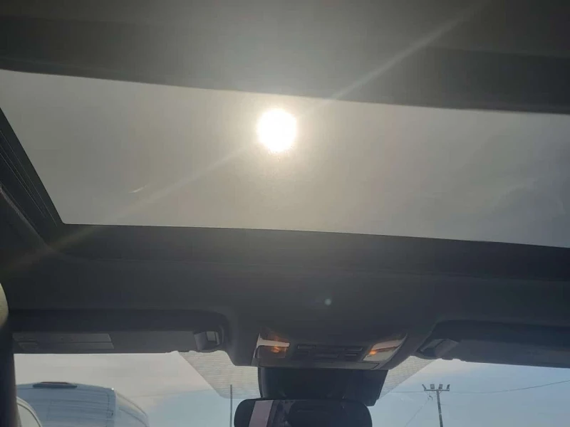 Toyota Rav4  XLE /CARFAX/Кожа/Нави/4х4/Панорама/Подгрев, снимка 9 - Автомобили и джипове - 53562464