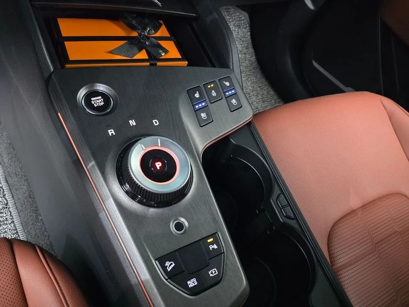 Kia Sportage HEV 1.6 2WD| 226к.с.| ВКЛ.ТЕХНОТЕСТ, снимка 8 - Автомобили и джипове - 55385861