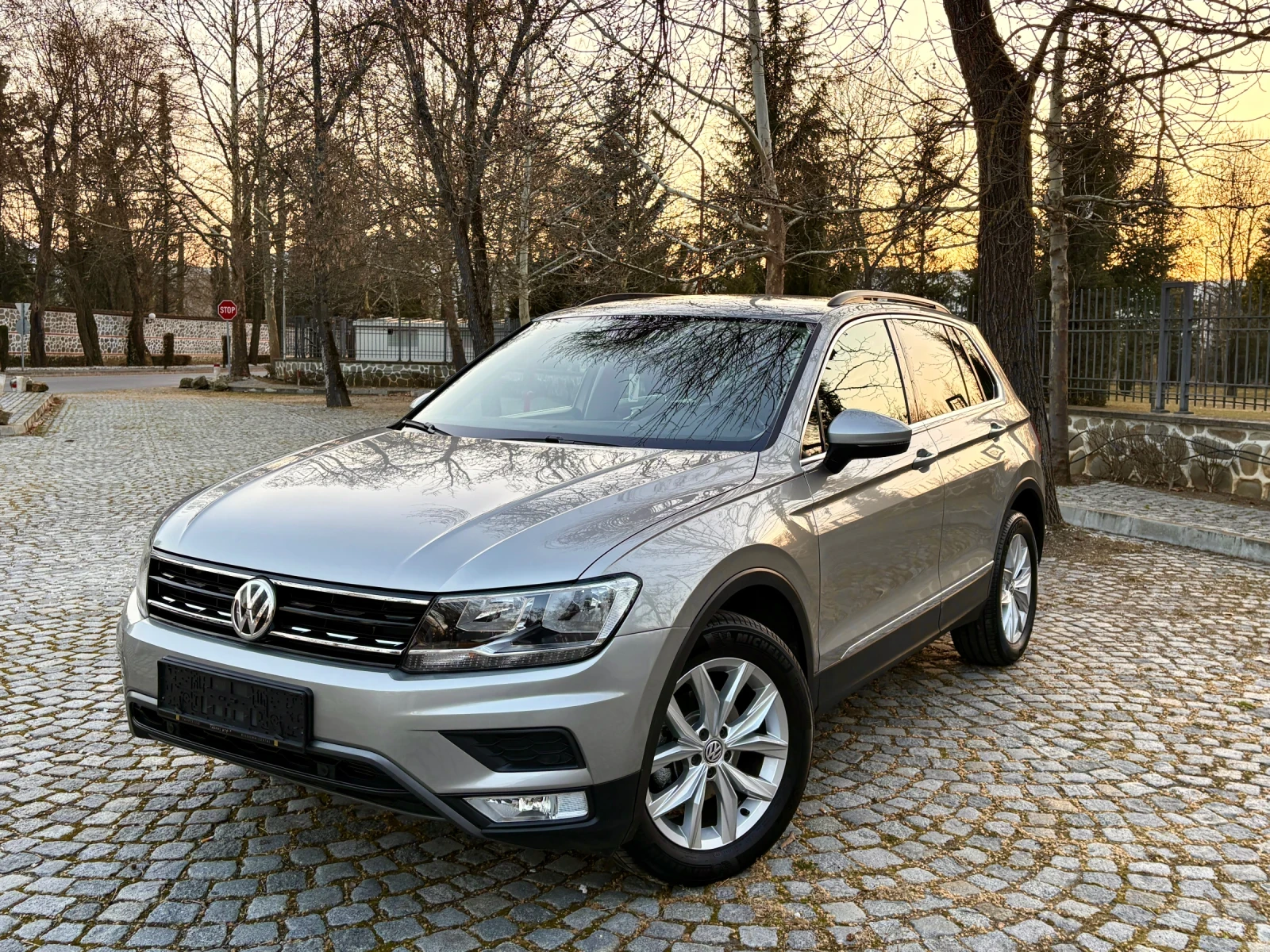 VW Tiguan 2.0TDI Автоматик* 4Х4* OFFROAD* 116 000км*  | Mobile.bg — изображение 1