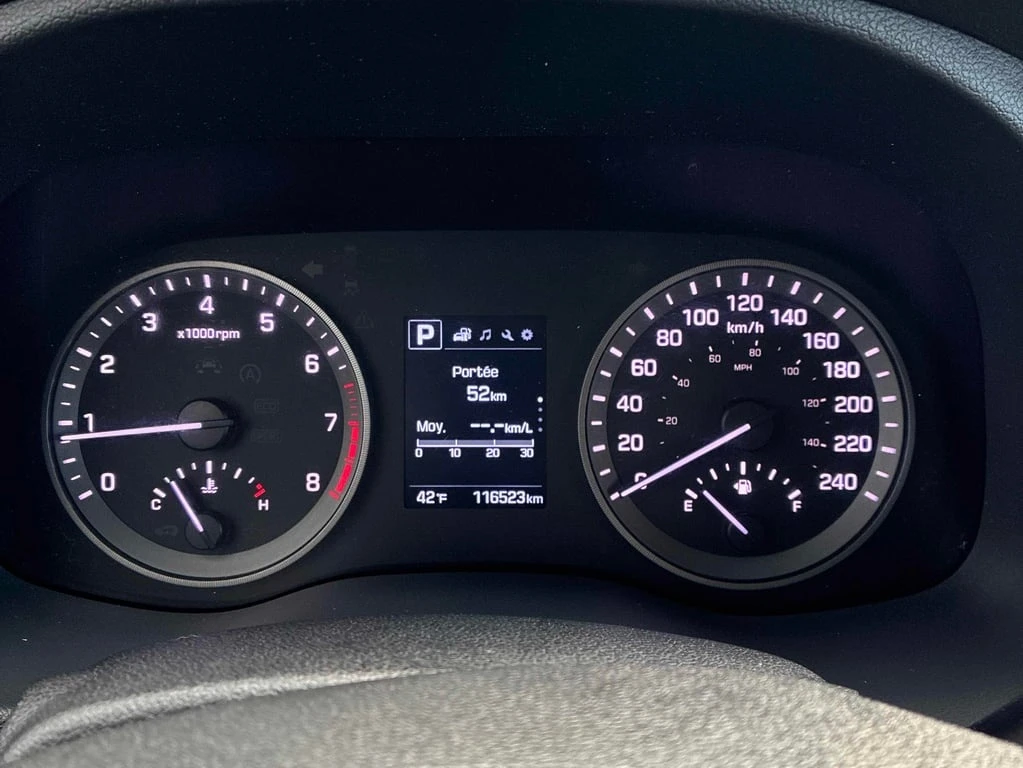 Hyundai Tucson * AWD 4dr 2.0L * CARFAX * БЕЗ ПЪРВОНАЧАЛНА ВНОСКА - изображение 7