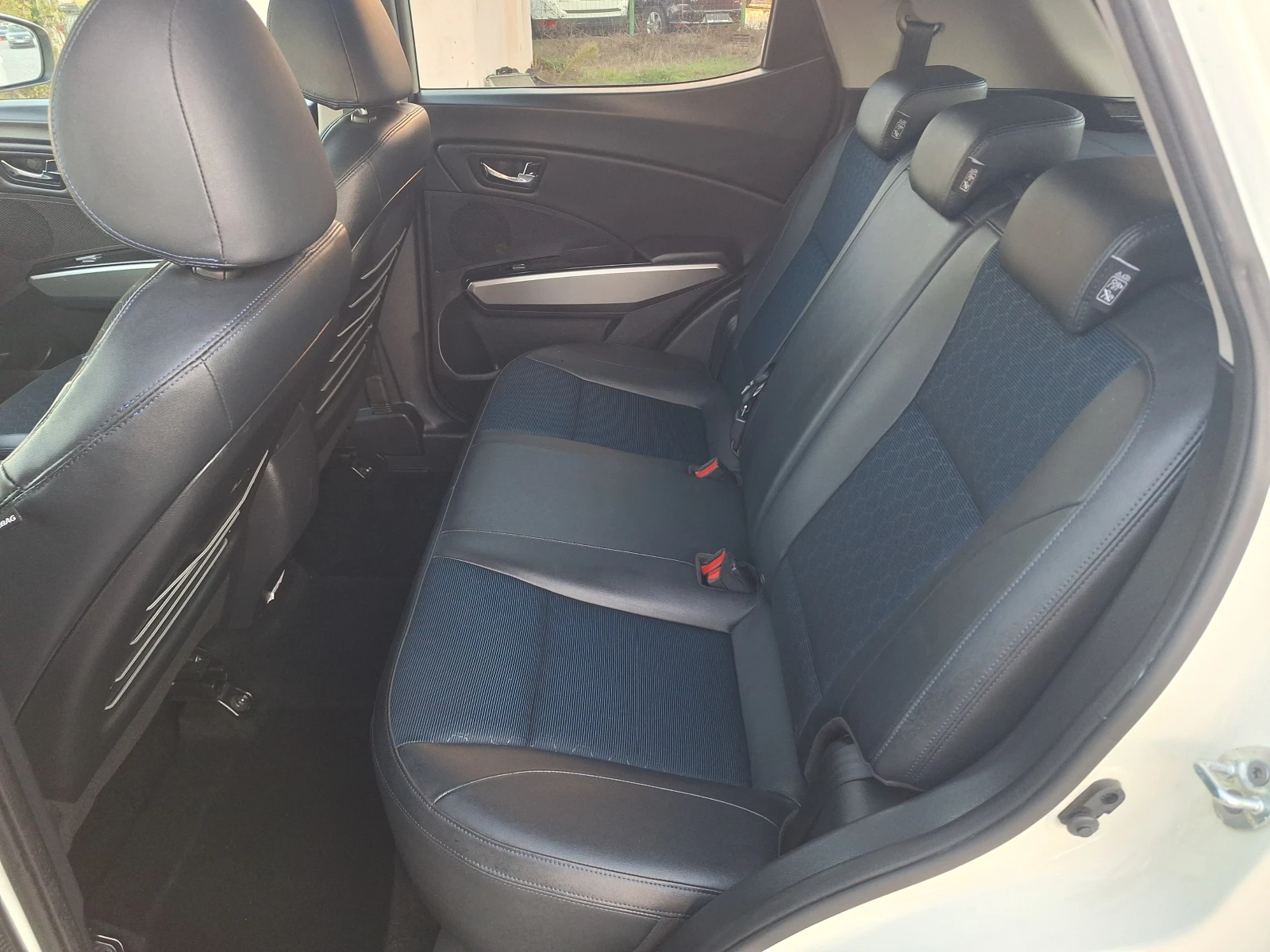 SsangYong Tivoli 1.6 E-xdi 4x4 Navi Koja Kamera Full! | Mobile.bg   13