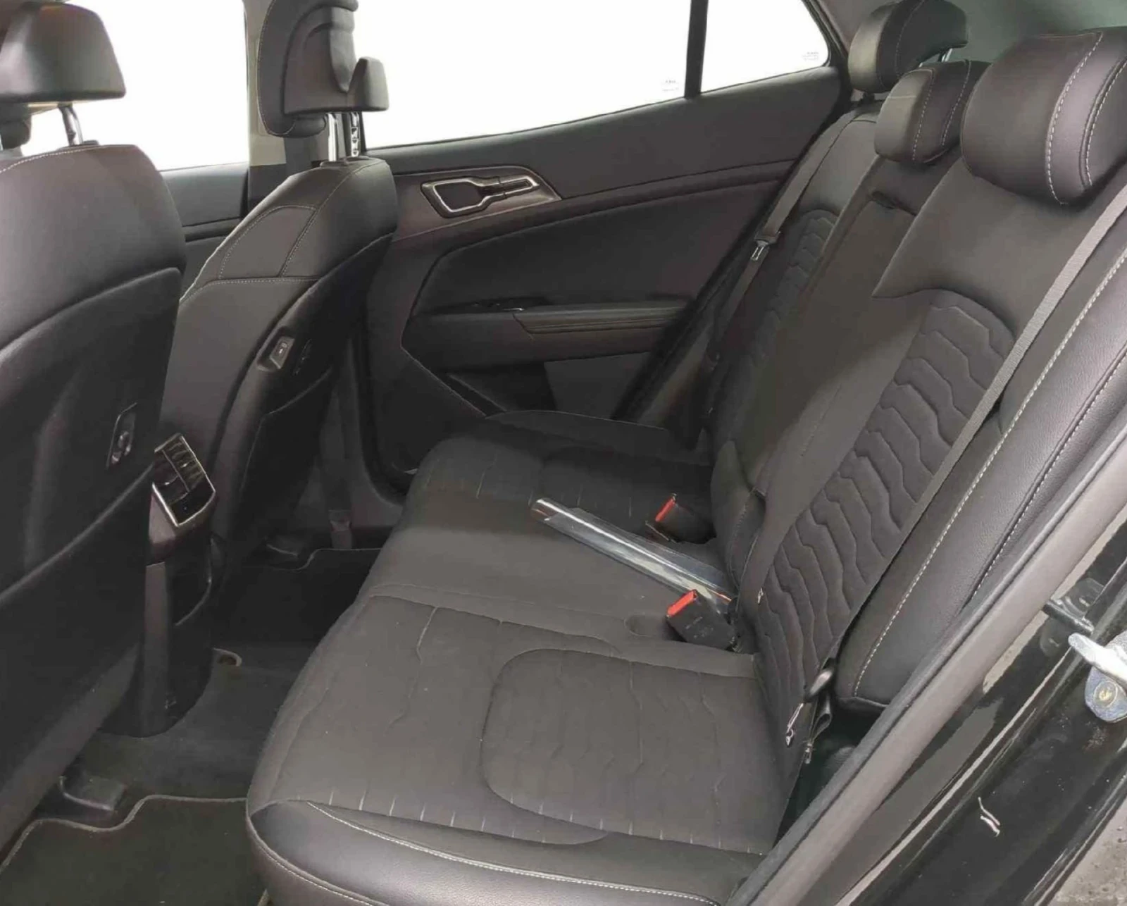 Kia Sportage Design Plug-in hybrid 4WD 1, 6 T-GDI 195KW.KAMERA - изображение 5