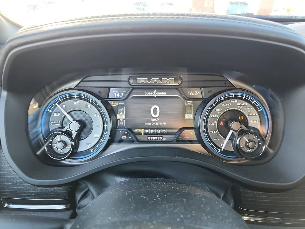 Dodge RAM 1500 5.7 V8 * LIMITED CREW CAB SHORT BED * CARFAX *  - изображение 7