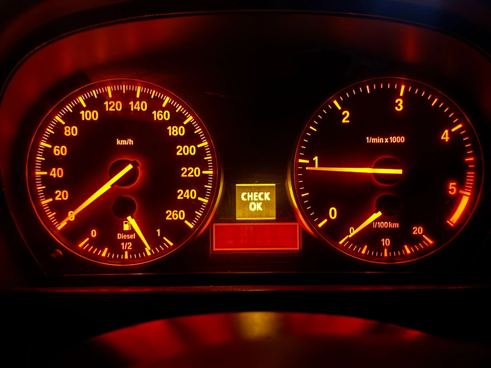 BMW X1 X-drive 20d - изображение 8