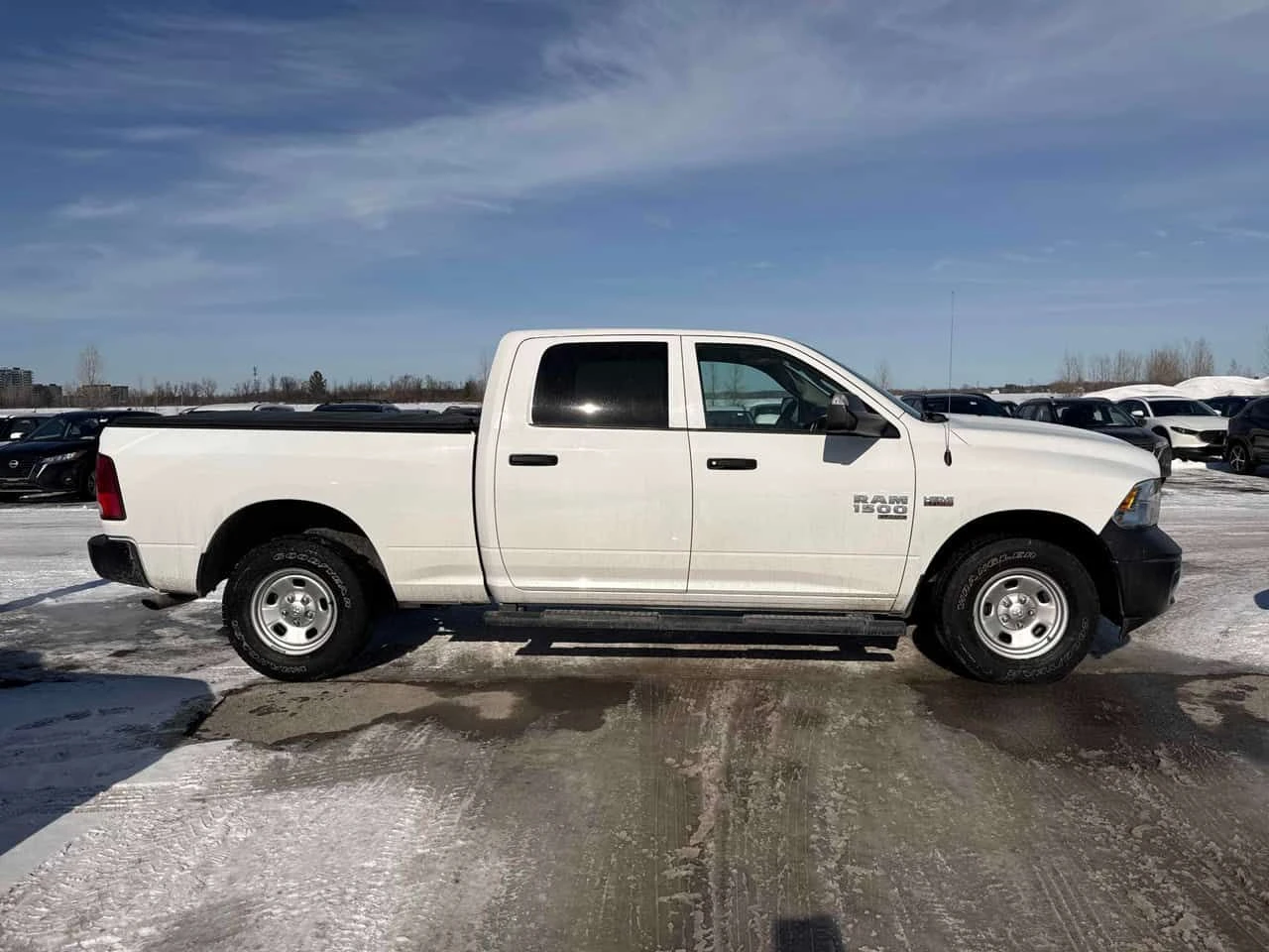 Dodge RAM 1500 Classic Tradesman 4x4 Crew Cab | 2 КЛЮЧА | 5.7 V8 - изображение 3