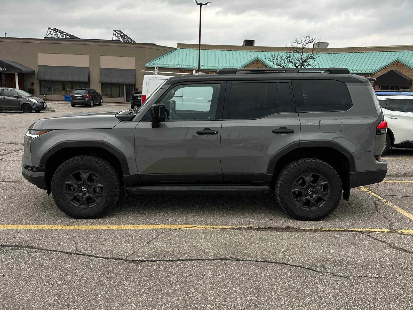 Lexus GX 550 * * ���� �� �� * * CARFAX * * ���� ������ * *  | Mobile.bg � ����������� 4