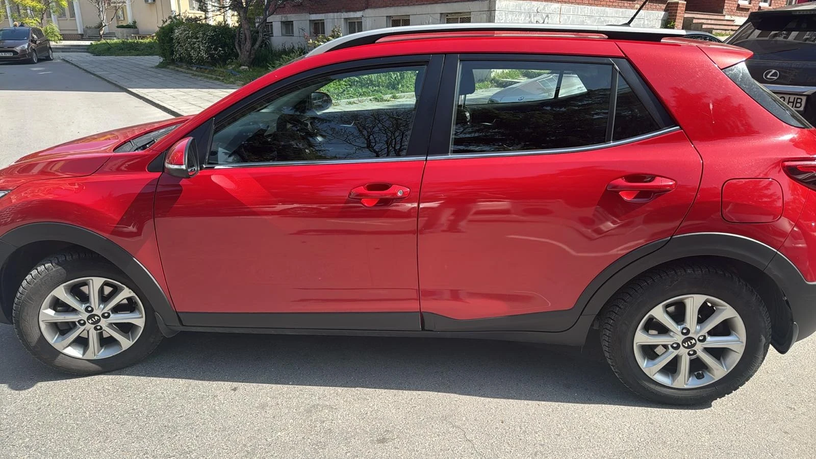 Kia Stonic, снимка 2 - Автомобили и джипове - 54489314