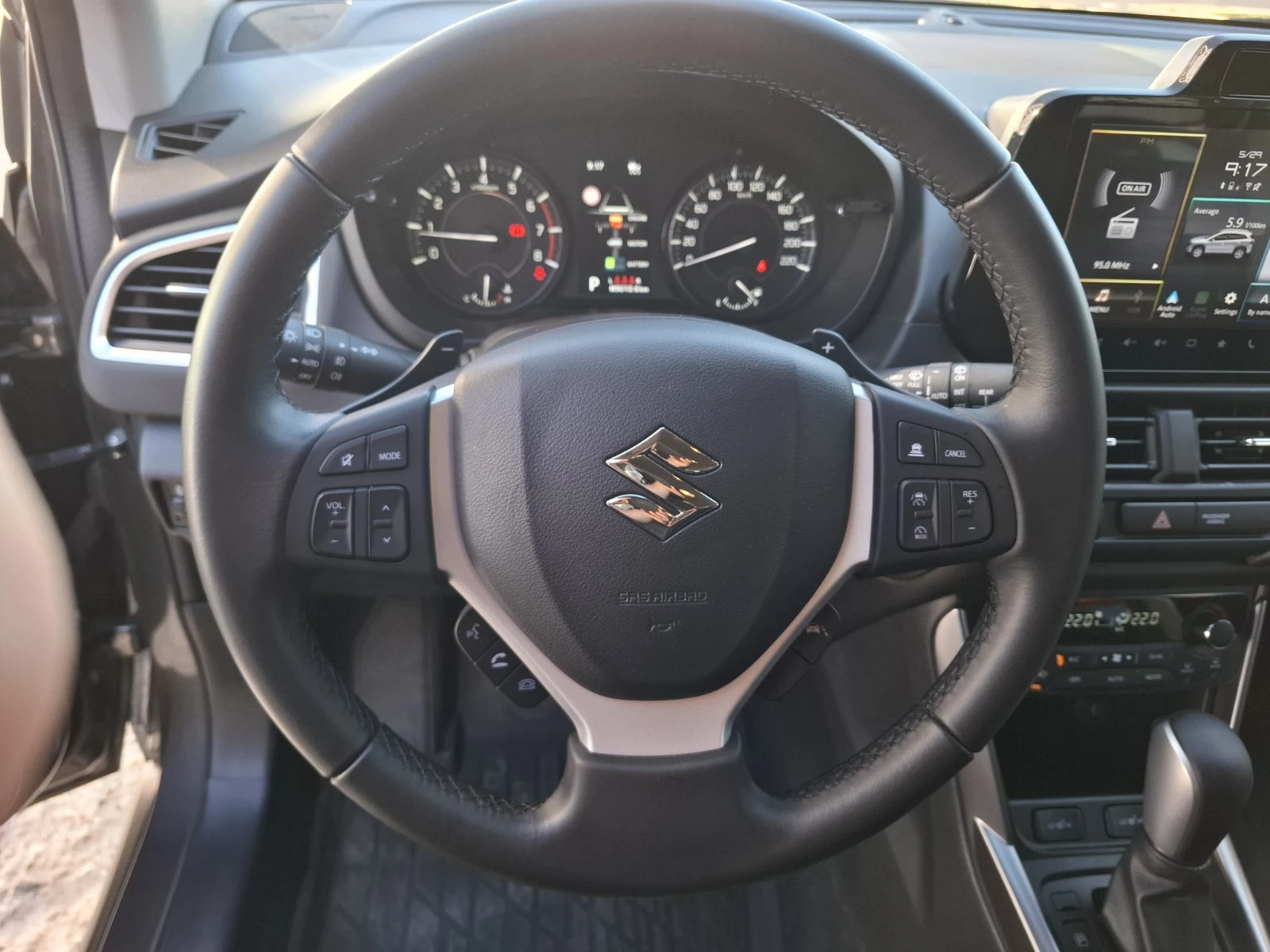 Suzuki SX4 S-Cross GL+ 6AT Hybrid, снимка 17 - Автомобили и джипове - 54708467