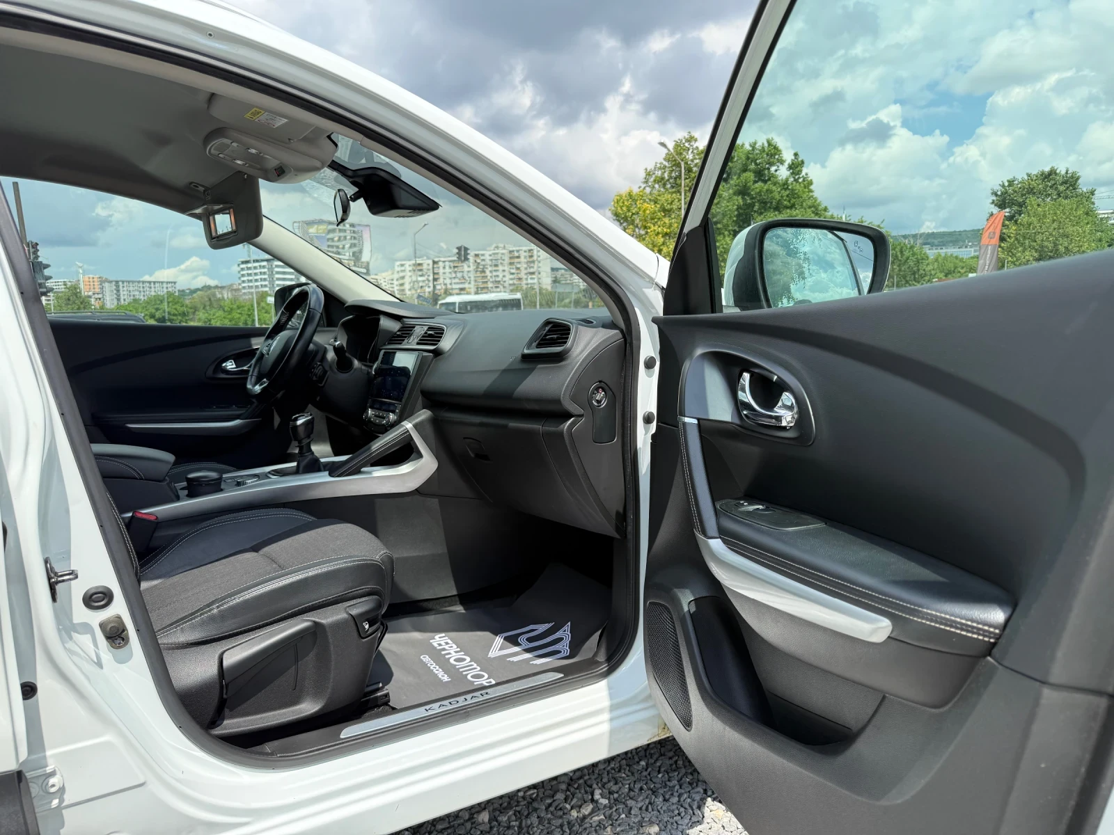 Renault Kadjar 1.6 dCi Energy INTENS 4WD, снимка 10 - Автомобили и джипове - 55275314