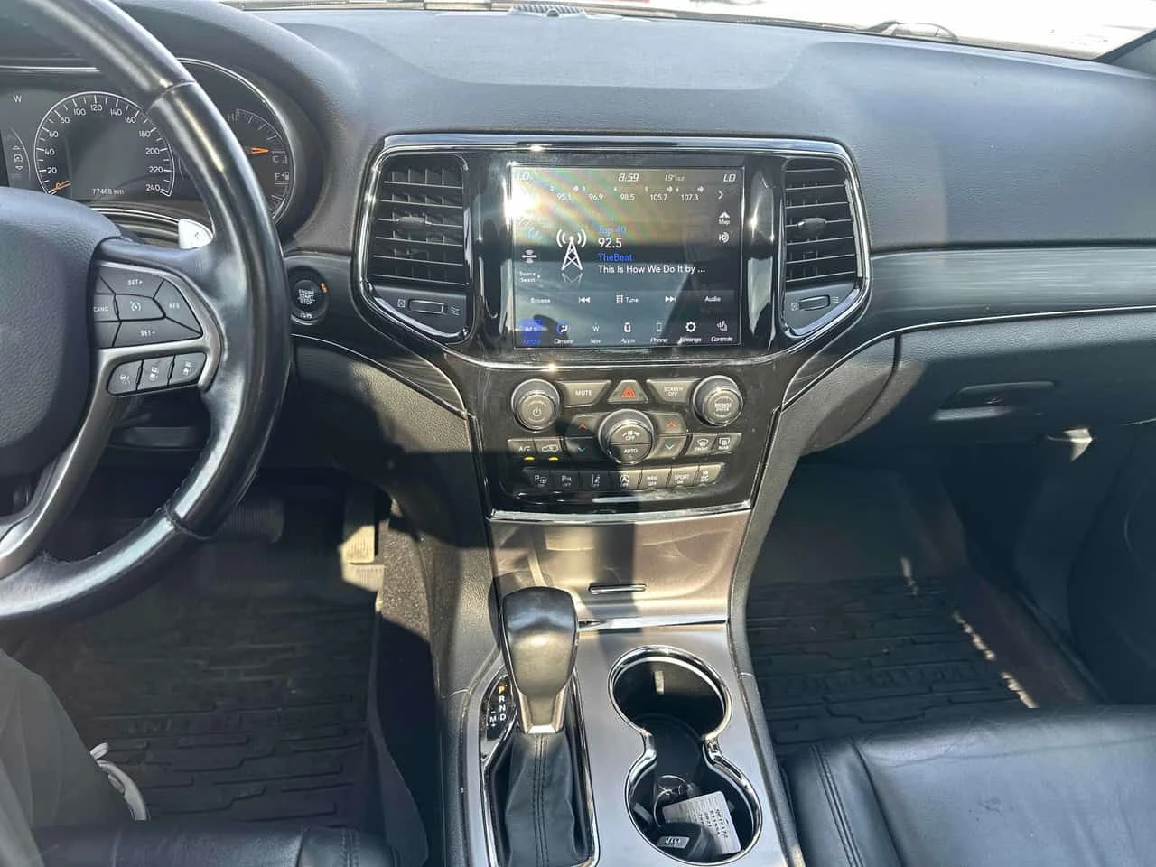 Jeep Grand cherokee * Limited X * CARFAX * ОПЦИЯ ЗА ФИНАНСИРАНЕ, снимка 9 - Автомобили и джипове - 55327002