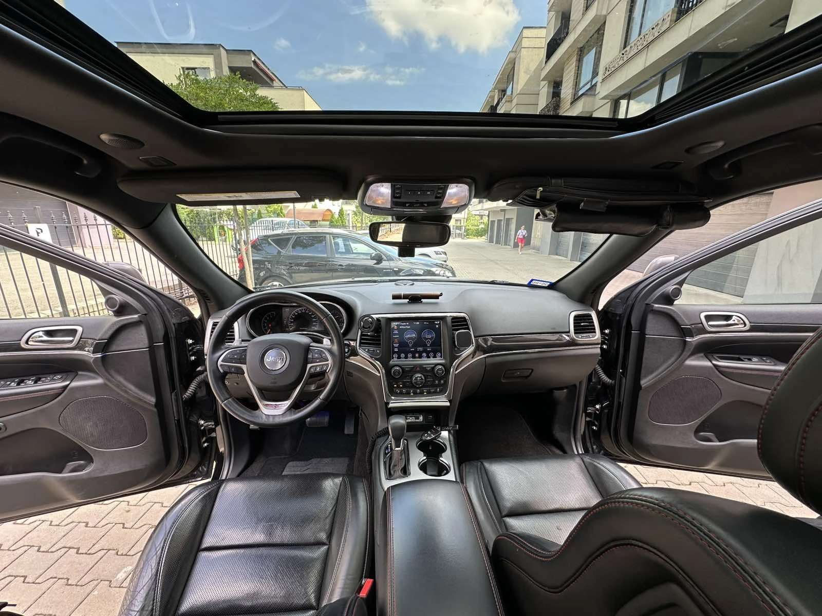 Jeep Grand cherokee TRAILHAWK* ОБДУХ* TV* ВЪЗДУШНО, снимка 8 - Автомобили и джипове - 55990785