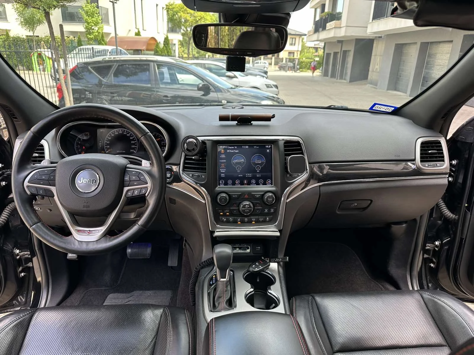 Jeep Grand cherokee TRAILHAWK* ОБДУХ* TV* ВЪЗДУШНО, снимка 9 - Автомобили и джипове - 55990785