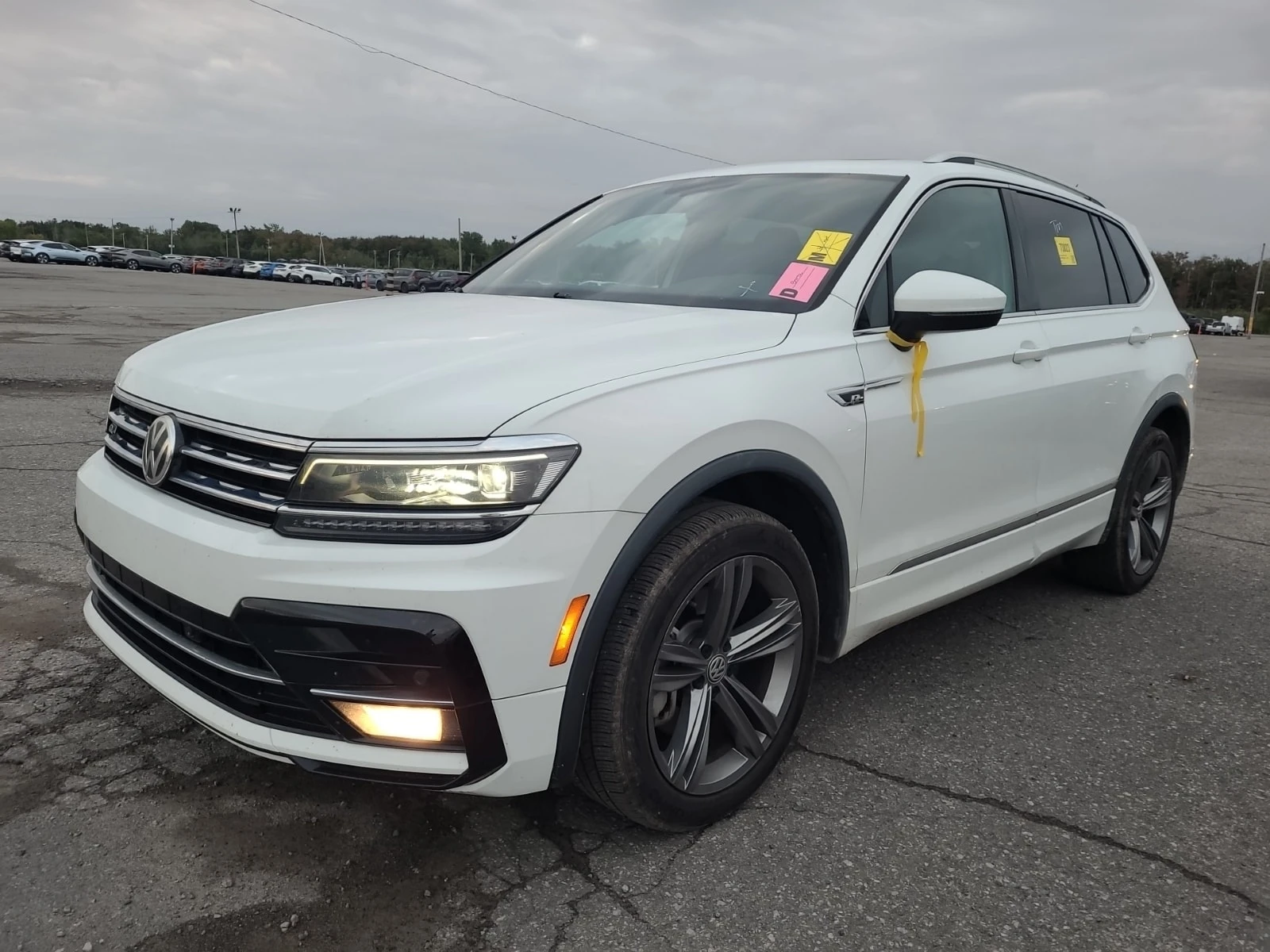 VW Tiguan HIGHLINE / R LINE / Fender / Carfax  | Mobile.bg � ����������� 1