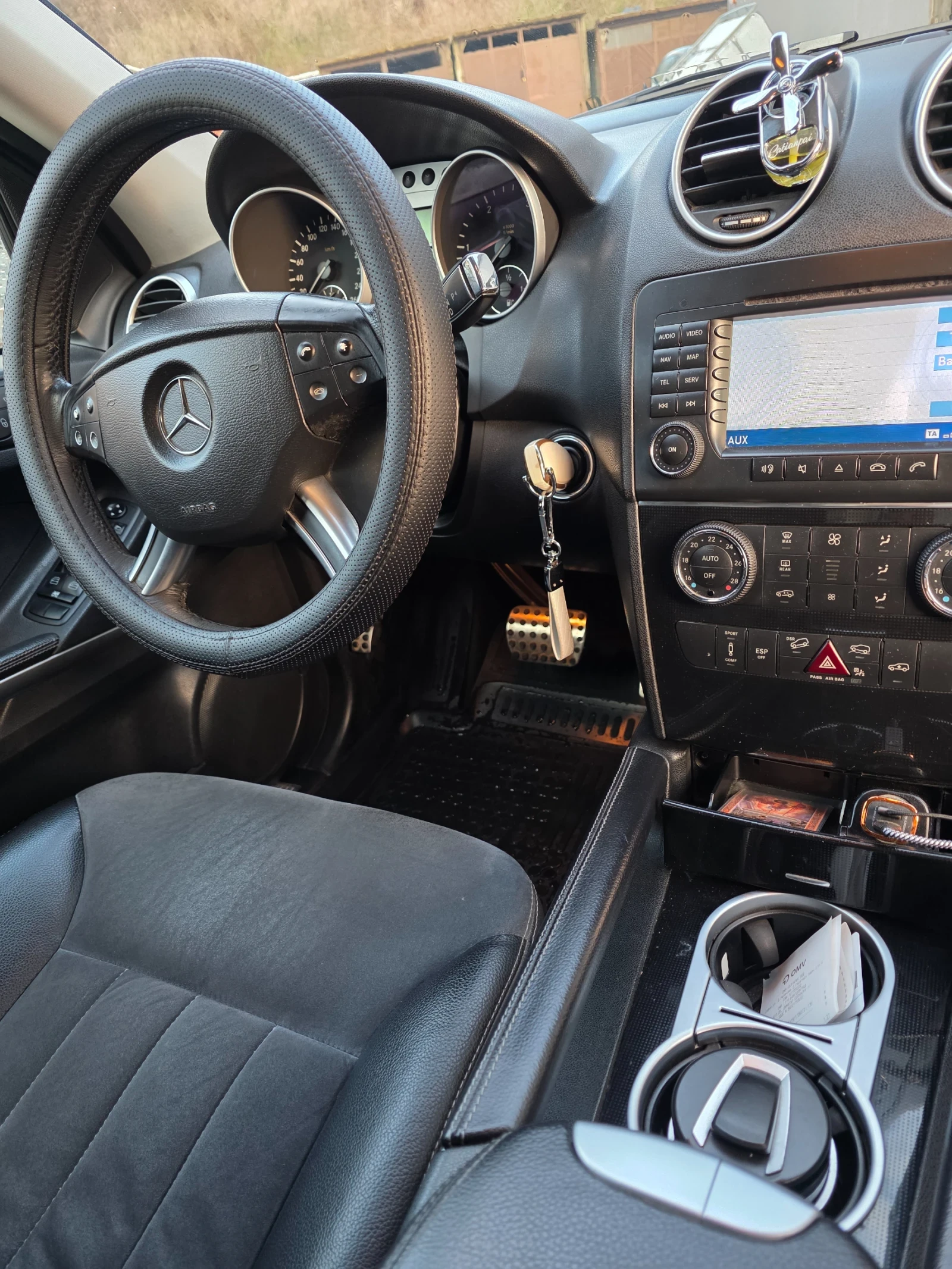 Mercedes-Benz ML 320, снимка 6 - Автомобили и джипове - 56189087