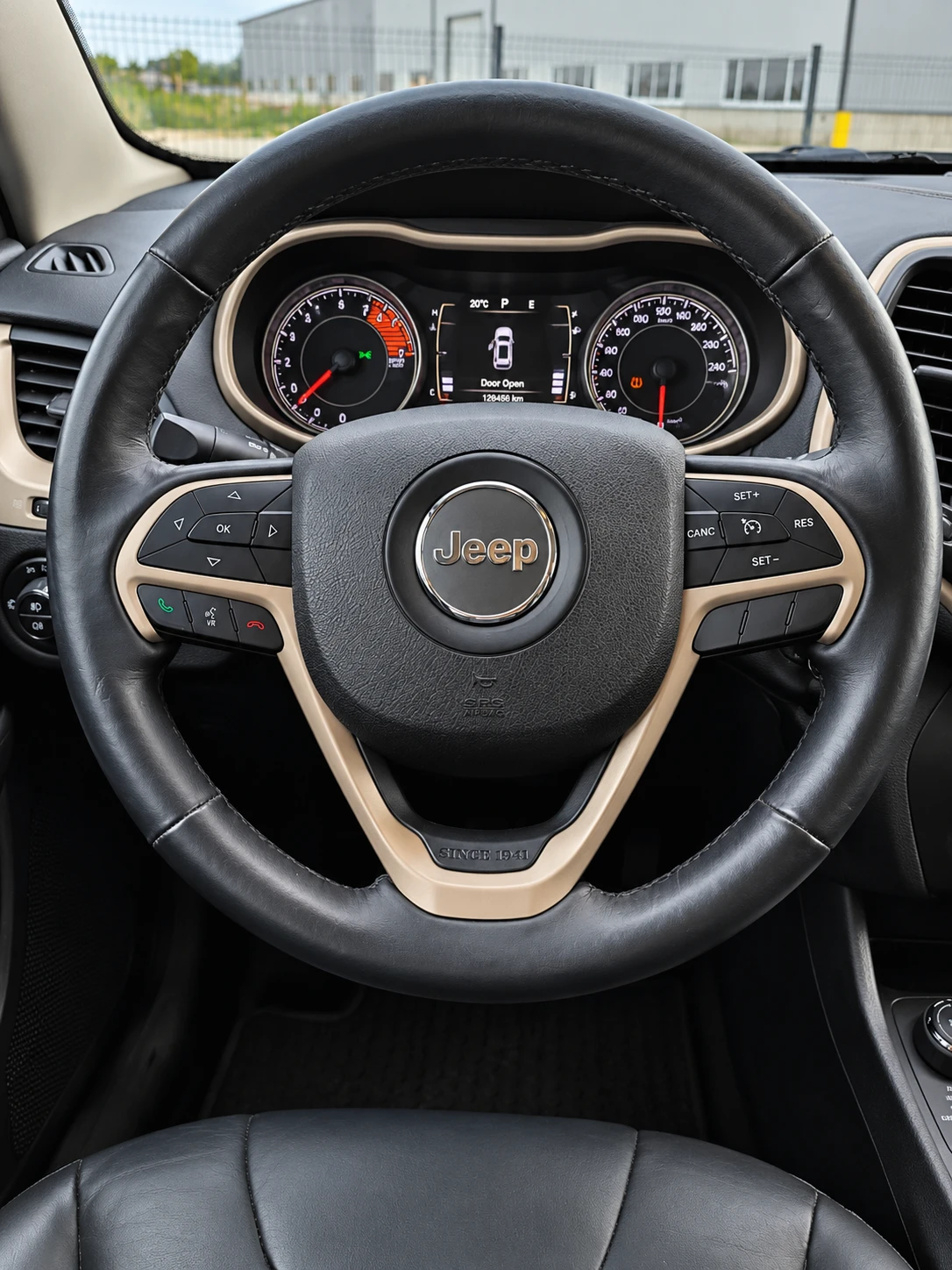 Jeep Cherokee 2.2D 4x4 Automatic, снимка 10 - Автомобили и джипове - 56453945