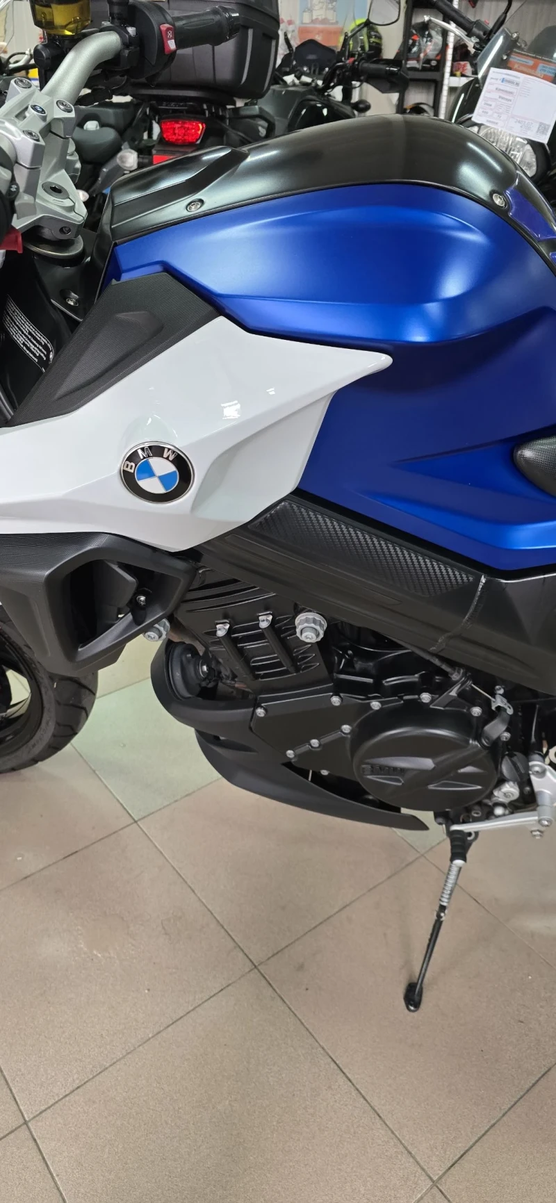 BMW F 800 R ABS ! ESA ! Лизинг !, снимка 15 - Мотоциклети и мототехника - 52133751