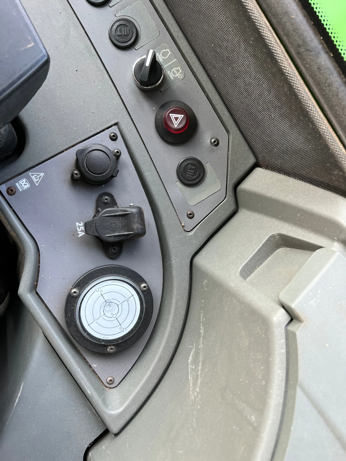   Merlo Tf 35.7  . 2704 | Mobile.bg   14