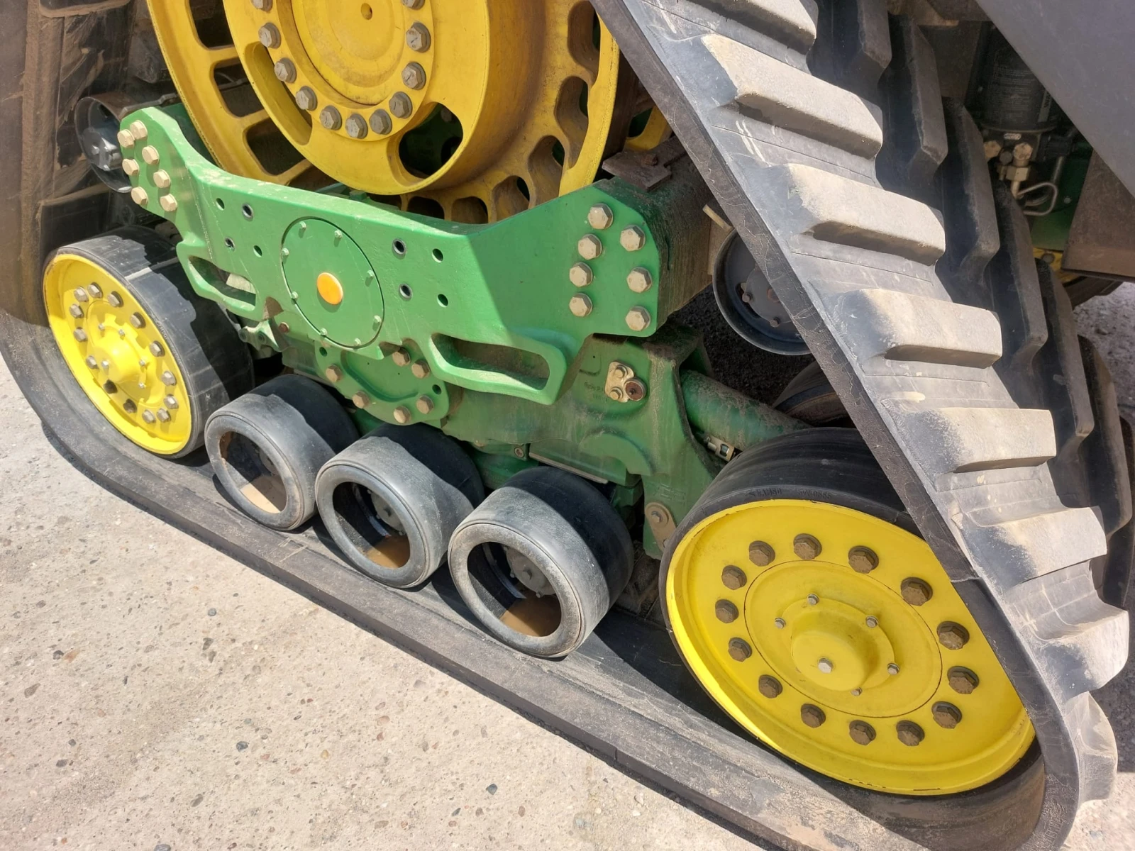 Трактор John Deere 8RX 410 НОВИ ВЕРИГИ ЛИЗИНГ - изображение 5