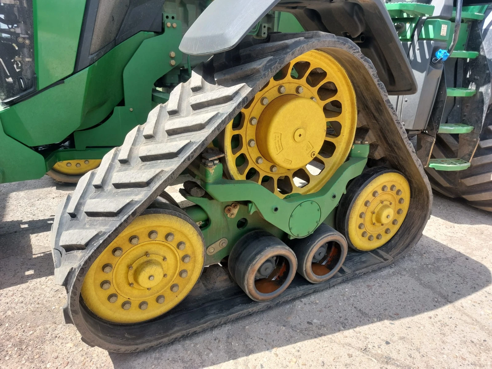 Трактор John Deere 8RX 410 НОВИ ВЕРИГИ ЛИЗИНГ - изображение 6