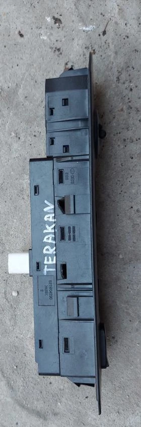 Панелче с копчета за Hyundai Tarracan , снимка 3