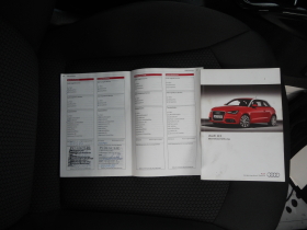 Audi A1 1,2 i Сервизна история+сервизни документи, снимка 12 - Автомобили и джипове - 38225797