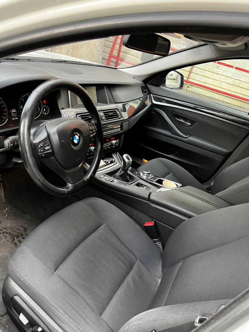 BMW 518 2.0d facelift digital speed, снимка 10 - Автомобили и джипове - 47429732