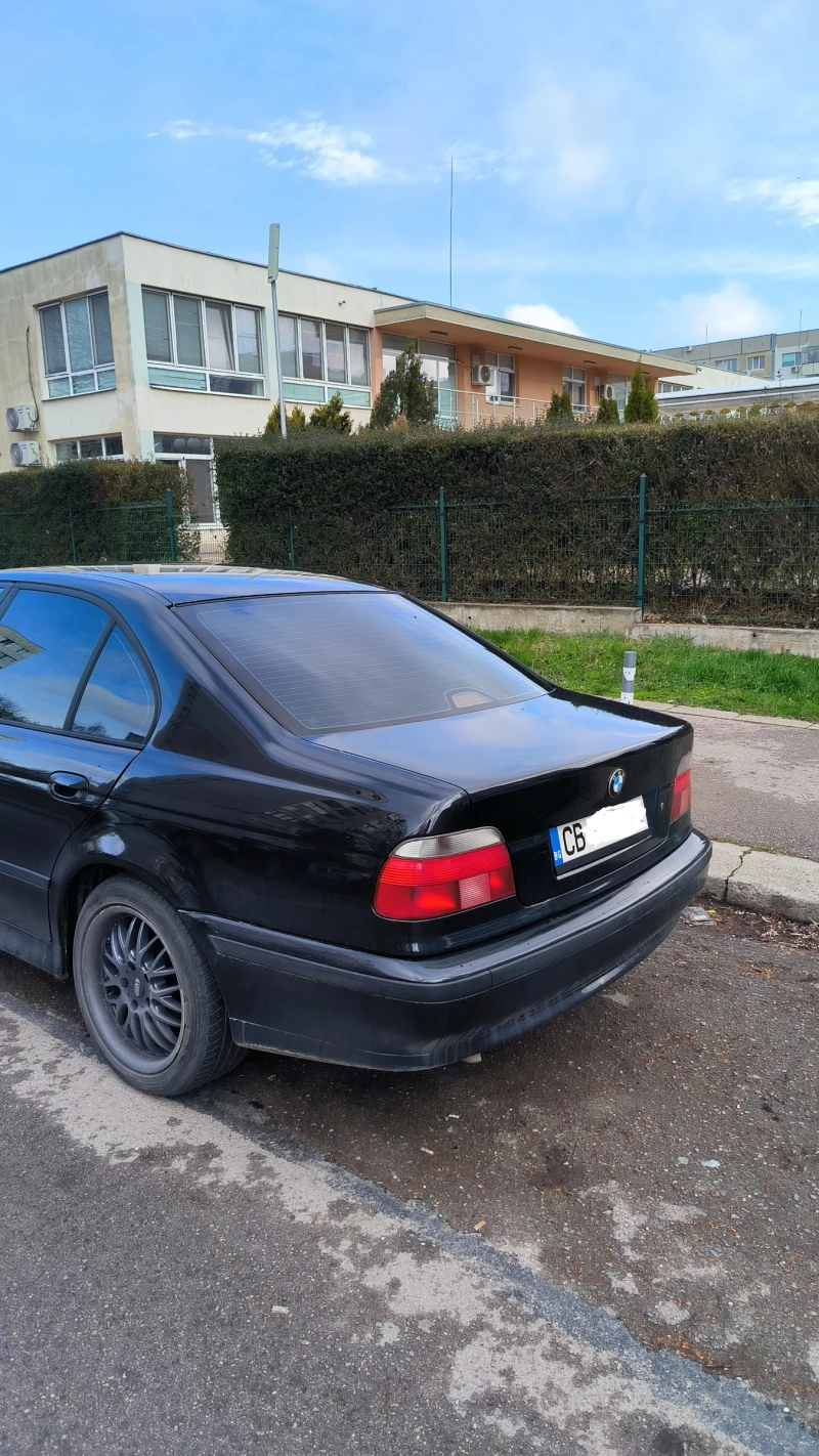 BMW 520, снимка 3 - Автомобили и джипове - 48390594