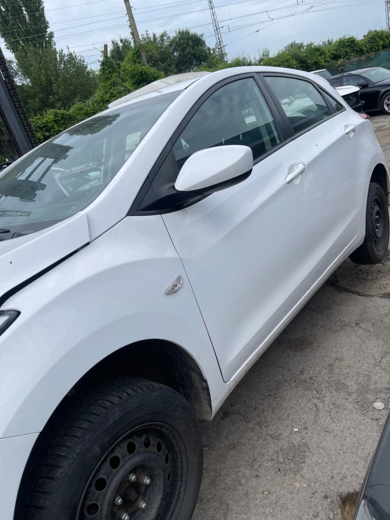 Hyundai I30, снимка 2 - Автомобили и джипове - 46070788