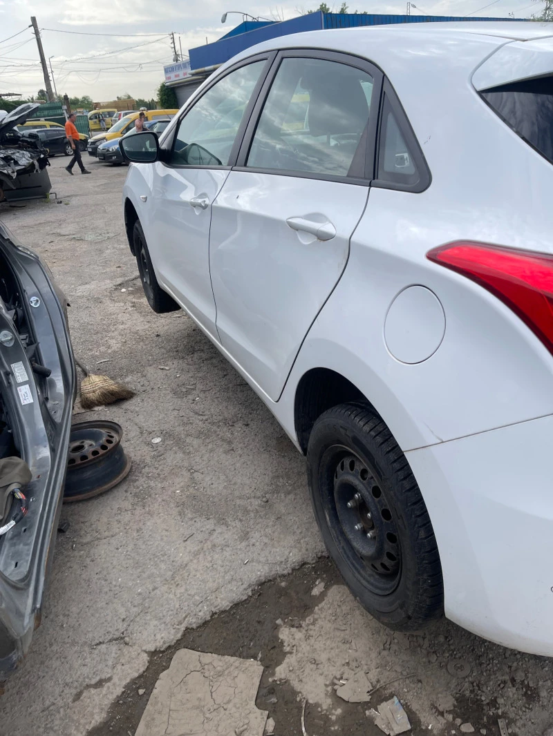 Hyundai I30, снимка 3 - Автомобили и джипове - 46070788