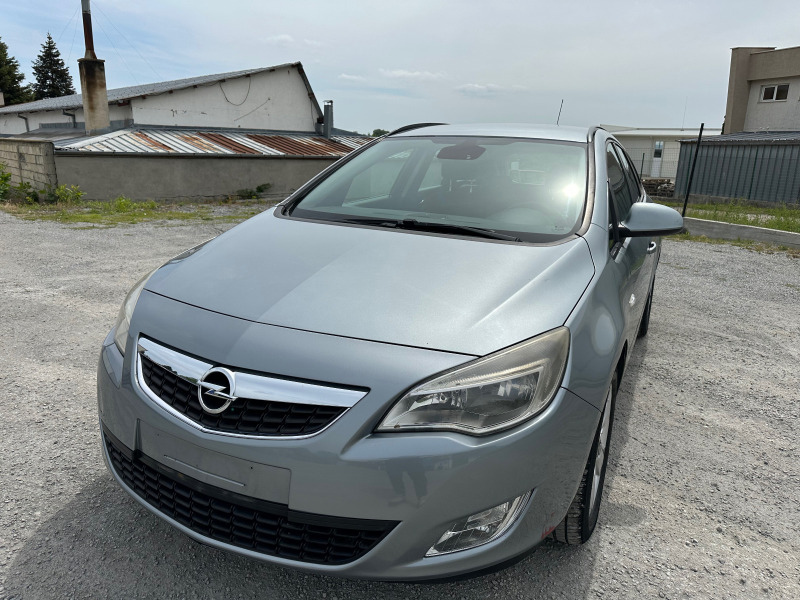 Opel Astra 1.7 CDTI 2 ключа, снимка 1 - Автомобили и джипове - 46361404