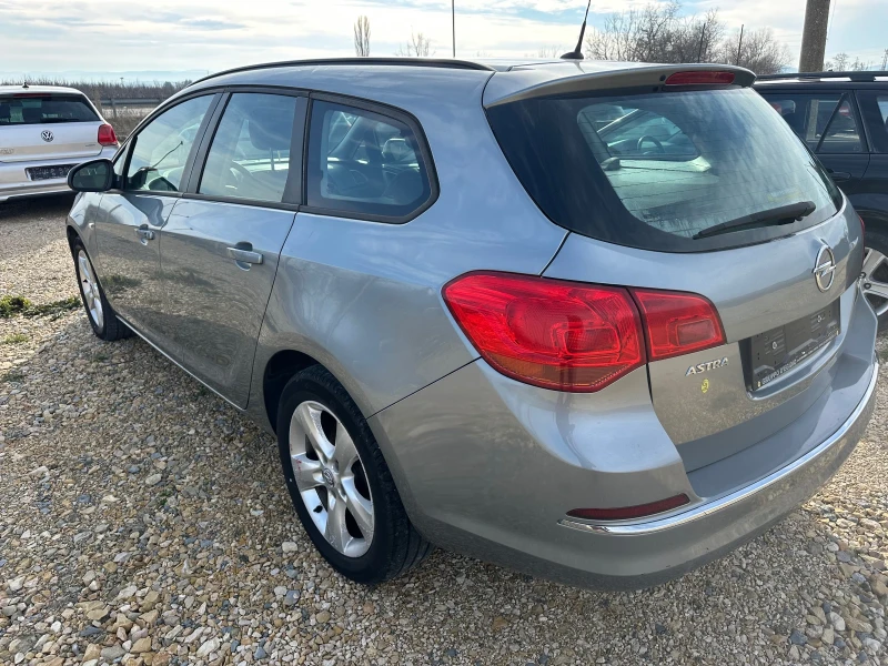 Opel Astra 1.7 CDTI 2 ключа, снимка 4 - Автомобили и джипове - 46920693