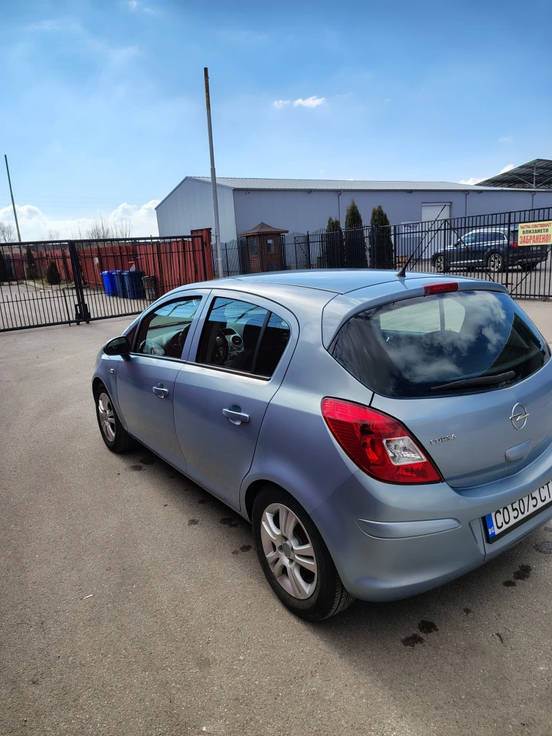 Opel Corsa D, снимка 4 - Автомобили и джипове - 49353912