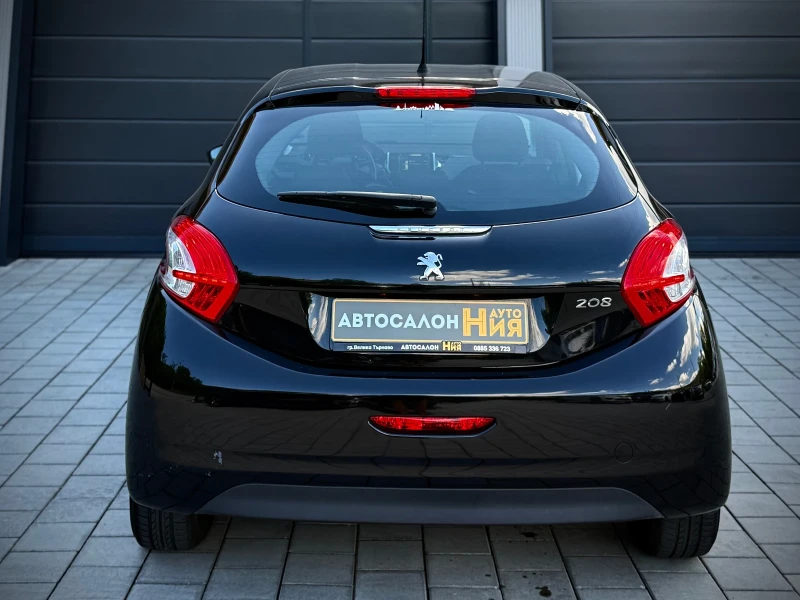 Peugeot 208 1.2i * NAVI* Сервизна История* , снимка 4 - Автомобили и джипове - 50365328