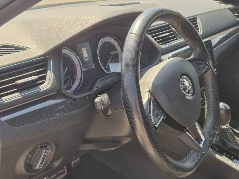 Skoda Superb 2.0, снимка 10 - Автомобили и джипове - 50687920