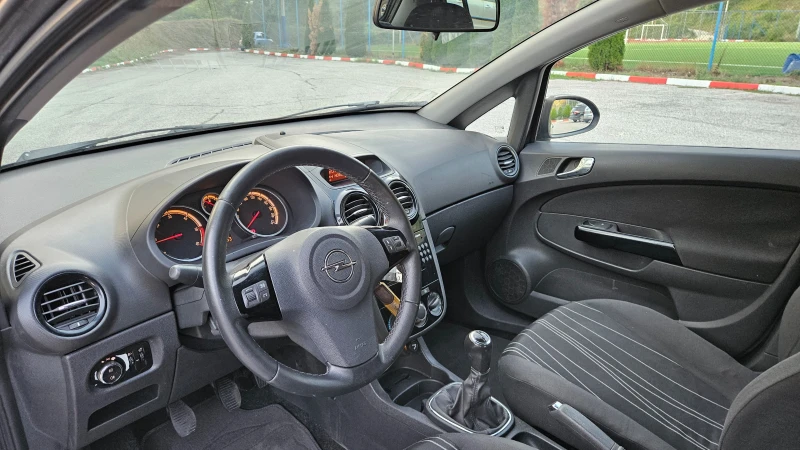 Opel Corsa 1.3 JTD KLIMATIK/ITALY, снимка 10 - Автомобили и джипове - 51233299