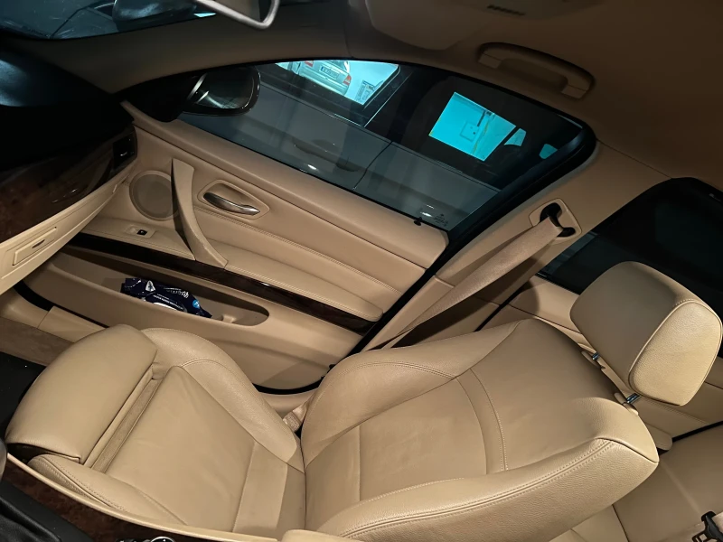 BMW 330 xDrive, снимка 14 - Автомобили и джипове - 52347123