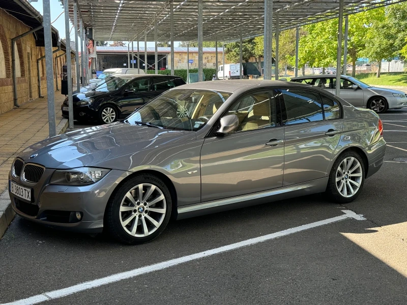 BMW 330 xDrive, снимка 2 - Автомобили и джипове - 52347123