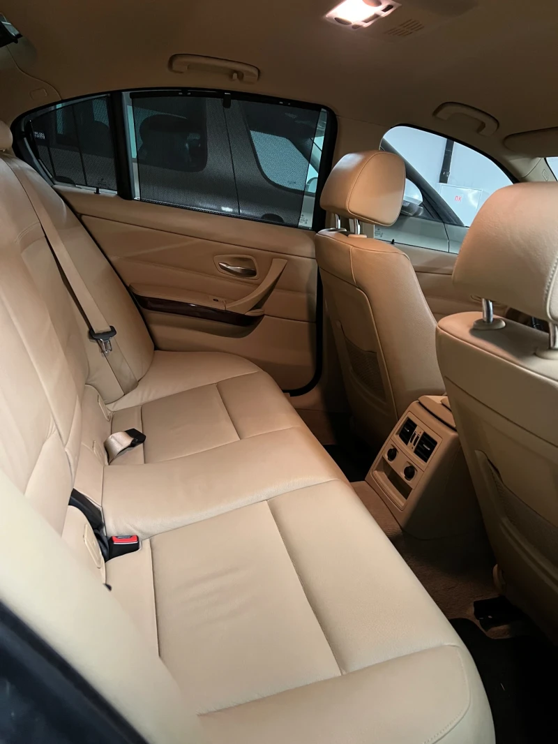 BMW 330 xDrive, снимка 11 - Автомобили и джипове - 52347123