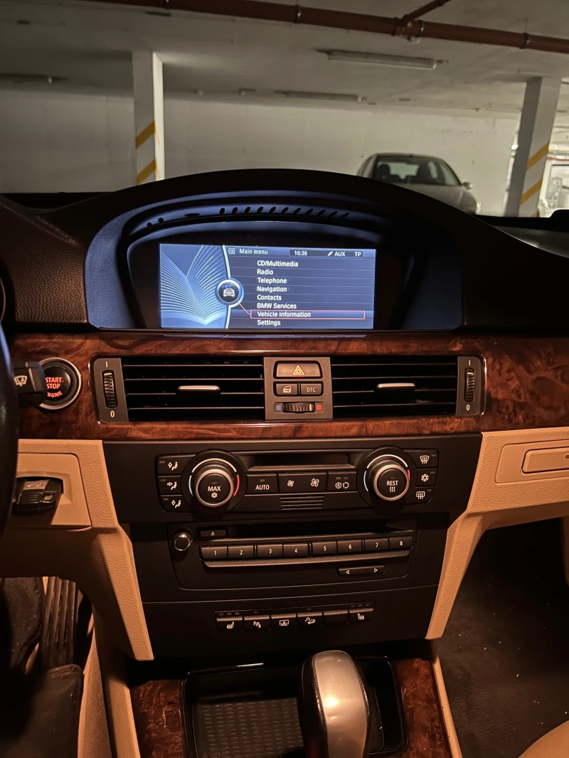 BMW 330 xDrive, снимка 13 - Автомобили и джипове - 52347123