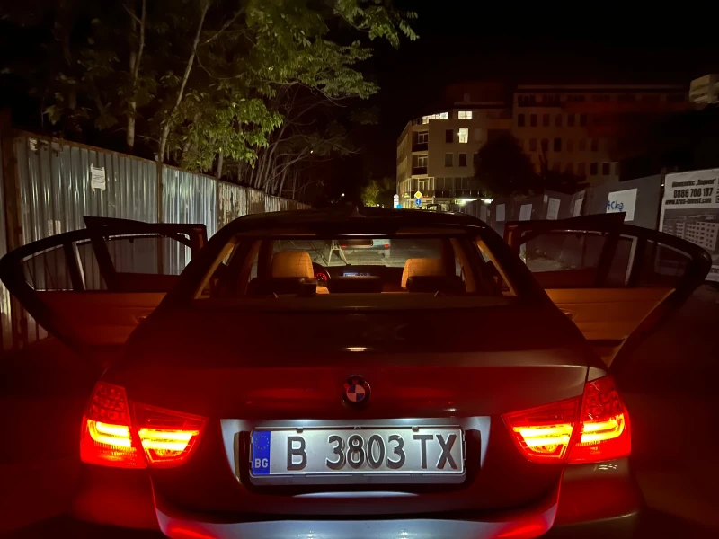 BMW 330 xDrive, снимка 8 - Автомобили и джипове - 52347123